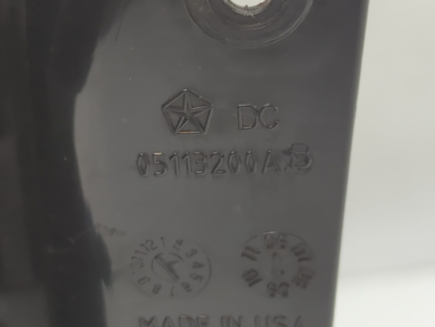 2008-2010 Chrysler Town & Country Tail Light Assembly Passenger Right OEM P/N:05113200AB Fits Fits 2008 2009 2010 OEM Used A