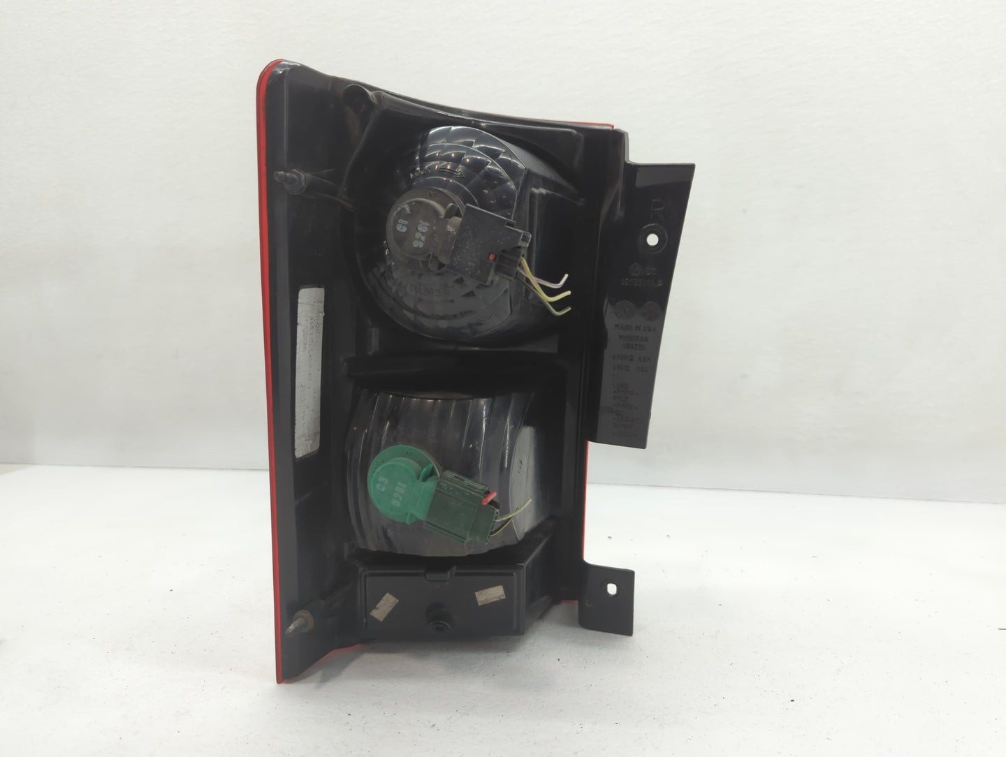 2008-2010 Chrysler Town & Country Tail Light Assembly Passenger Right OEM P/N:05113200AB Fits Fits 2008 2009 2010 OEM Used A