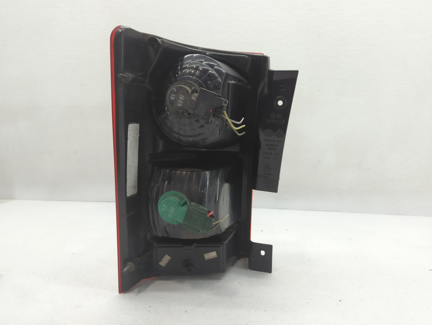 2008-2010 Chrysler Town & Country Tail Light Assembly Passenger Right OEM P/N:05113200AB Fits Fits 2008 2009 2010 OEM Used A