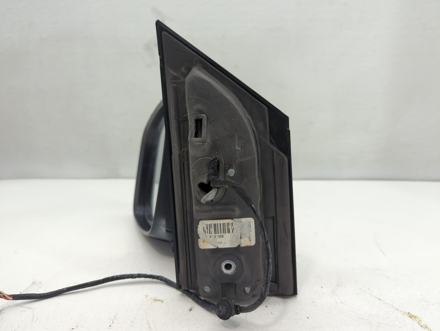 2008-2010 Chrysler Town & Country Driver Side View Mirror - Left Door Mirror OEM Used - Oemusedautoparts1.com