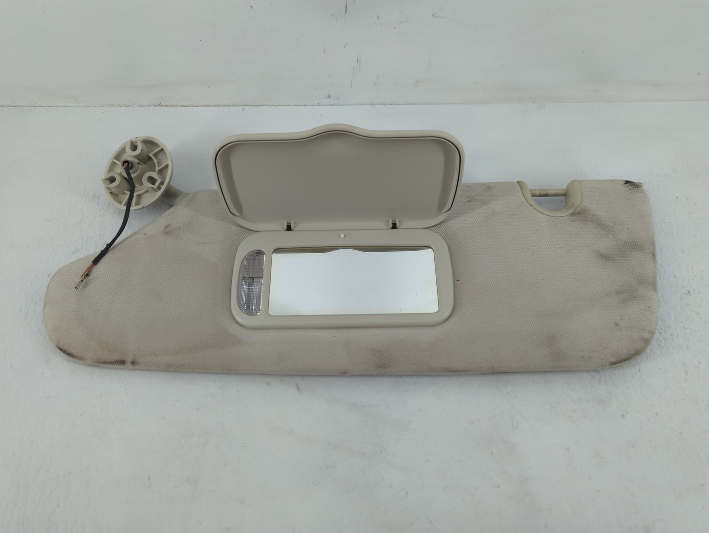 2008-2010 Chrysler Town & Country Sun Visor Shade Replacement Passenger Right Mirror Fits Fits 2008 2009 2010 OEM Used Auto 