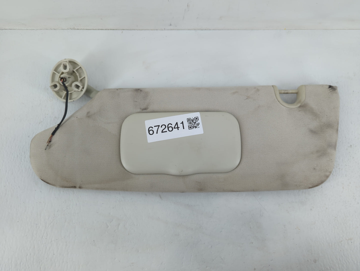 2008-2010 Chrysler Town & Country Sun Visor Shade Replacement Passenger Right Mirror Fits Fits 2008 2009 2010 OEM Used Auto 