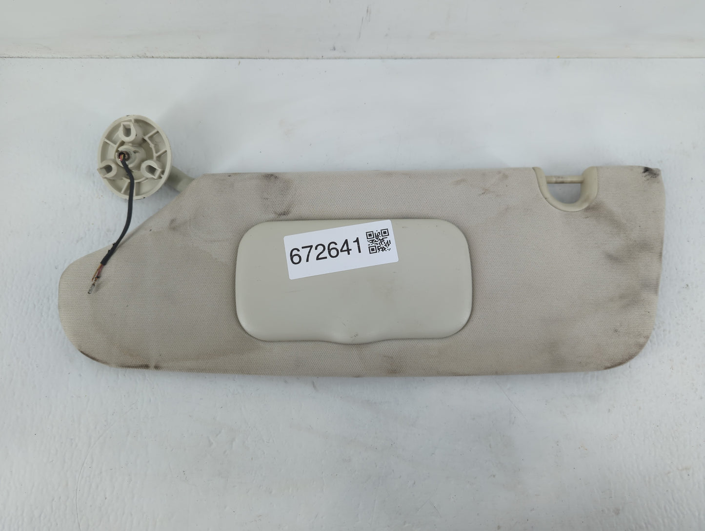2008-2010 Chrysler Town & Country Sun Visor Shade Replacement Passenger Right Mirror Fits Fits 2008 2009 2010 OEM Used Auto 