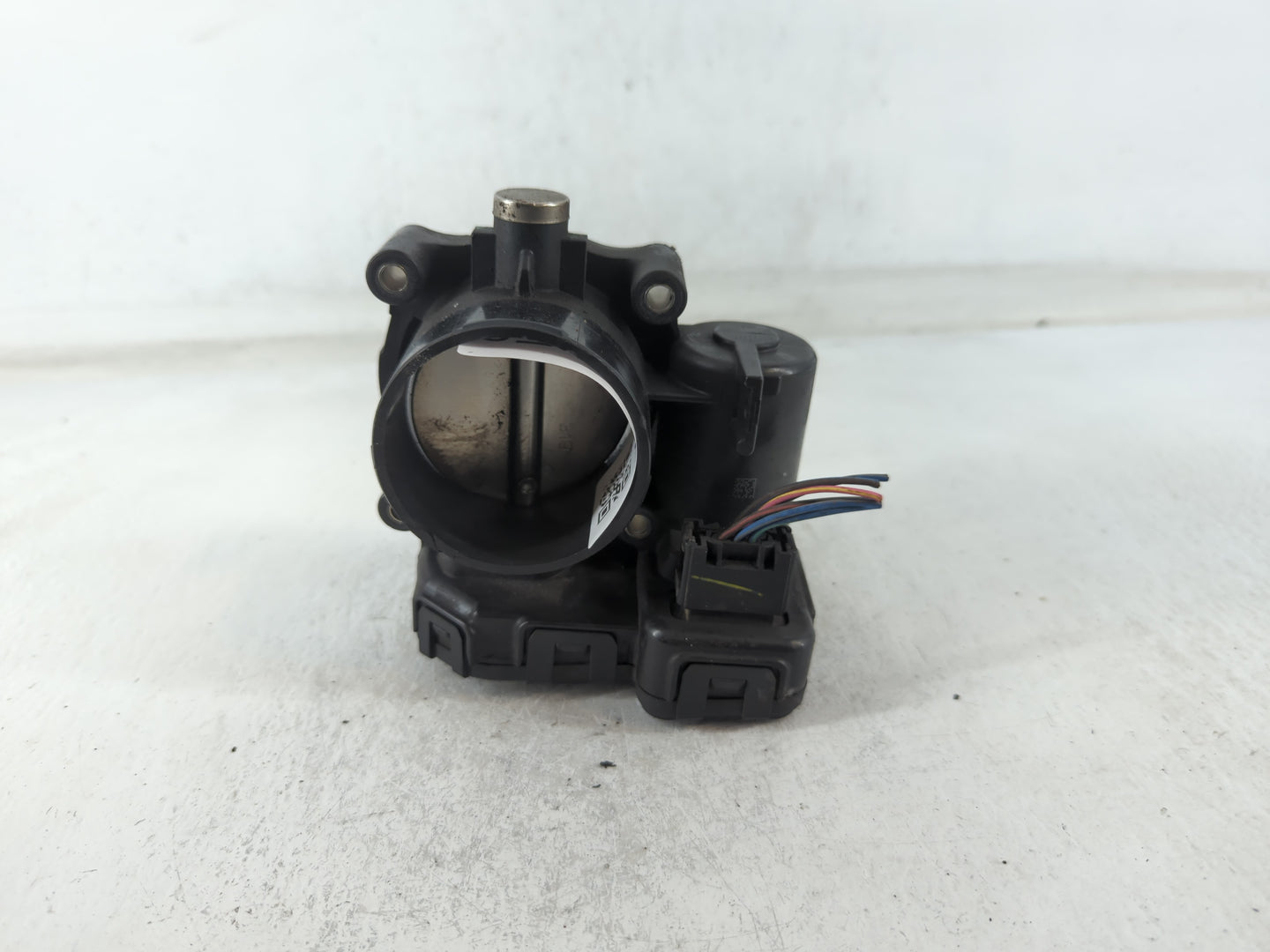 2008-2010 Chrysler Town & Country Throttle Body P/N:04593858AB Fits Fits 2008 2009 2010 2011 OEM Used Auto Parts - Oemusedau