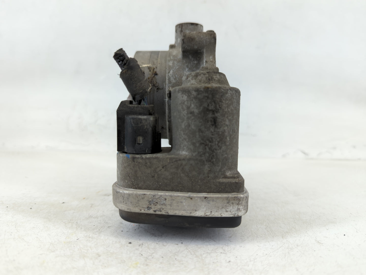 2008-2010 Chrysler Town & Country Throttle Body P/N:0486 1691 AA Fits Fits 2006 2007 2008 2009 2010 2011 OEM Used Auto Parts