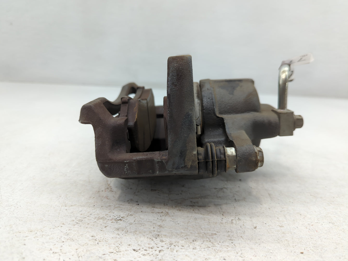2008-2016 Chrysler Town & Country Front Driver Left Brake Caliper - Oemusedautoparts1.com