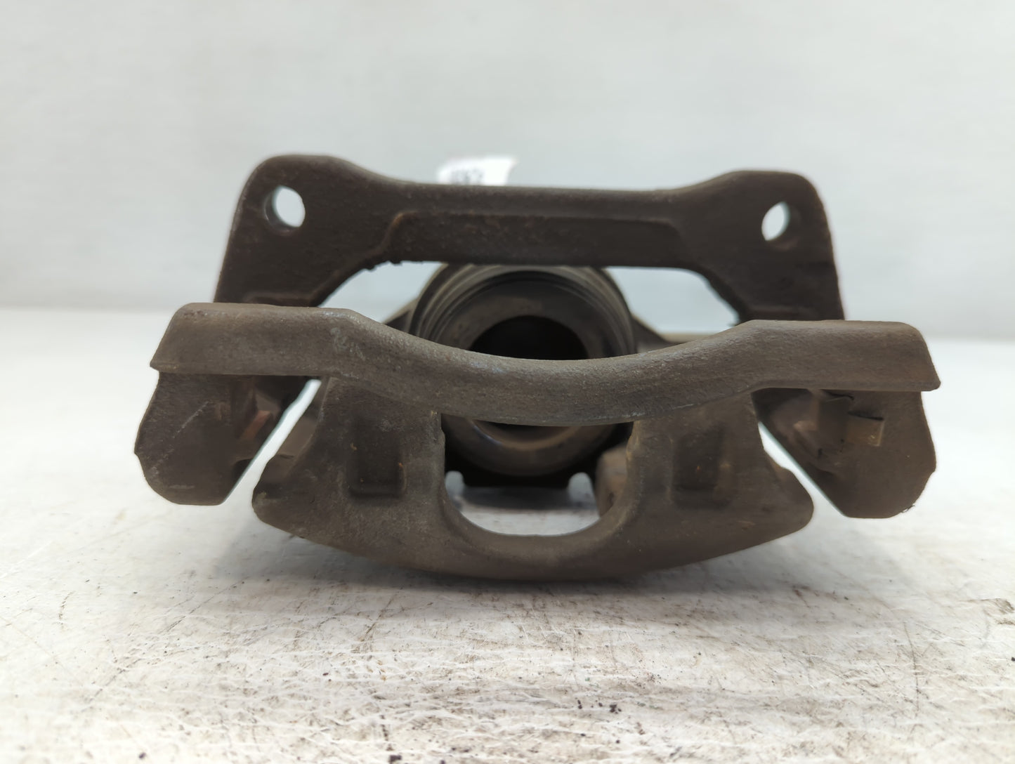 2008-2016 Chrysler Town & Country Front Driver Left Brake Caliper - Oemusedautoparts1.com