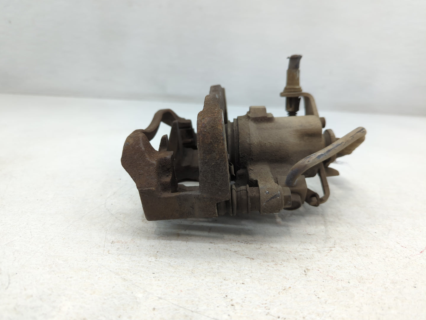 2012-2016 Chrysler Town & Country Front Passenger Right Brake Caliper - Oemusedautoparts1.com