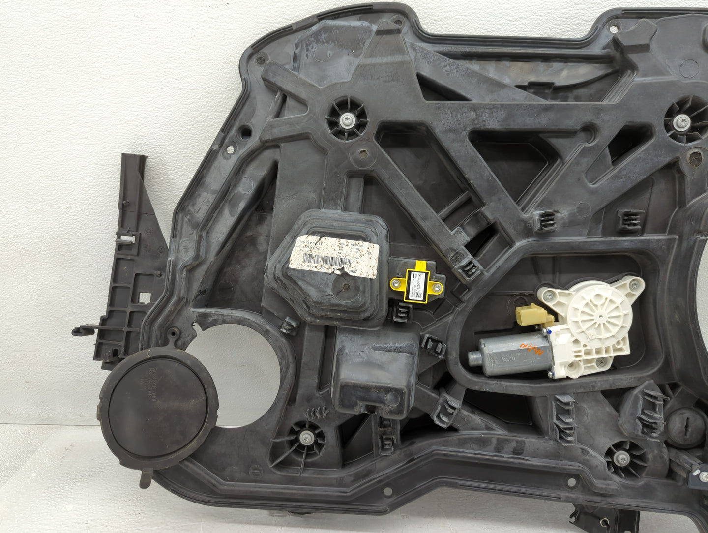 2008-2016 Chrysler Town & Country Window Regulator Right Passenger Rear - Oemusedautoparts1.com