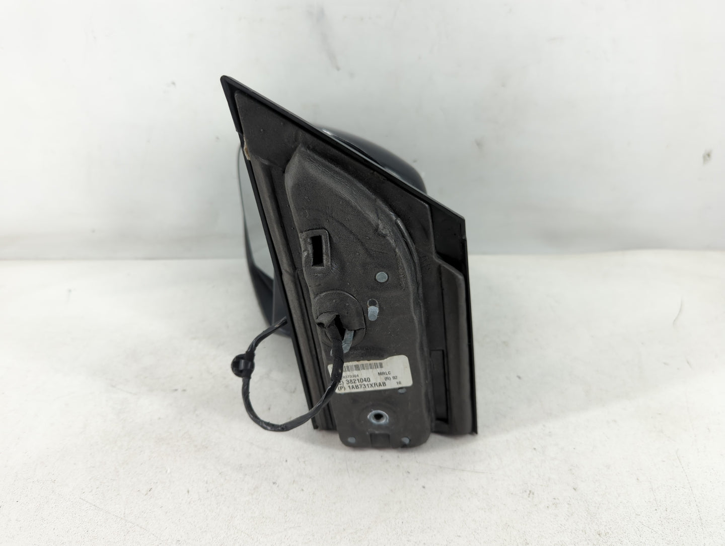 2008-2010 Chrysler Town & Country Driver Side View Mirror - Left Door Mirror OEM Used - Oemusedautoparts1.com
