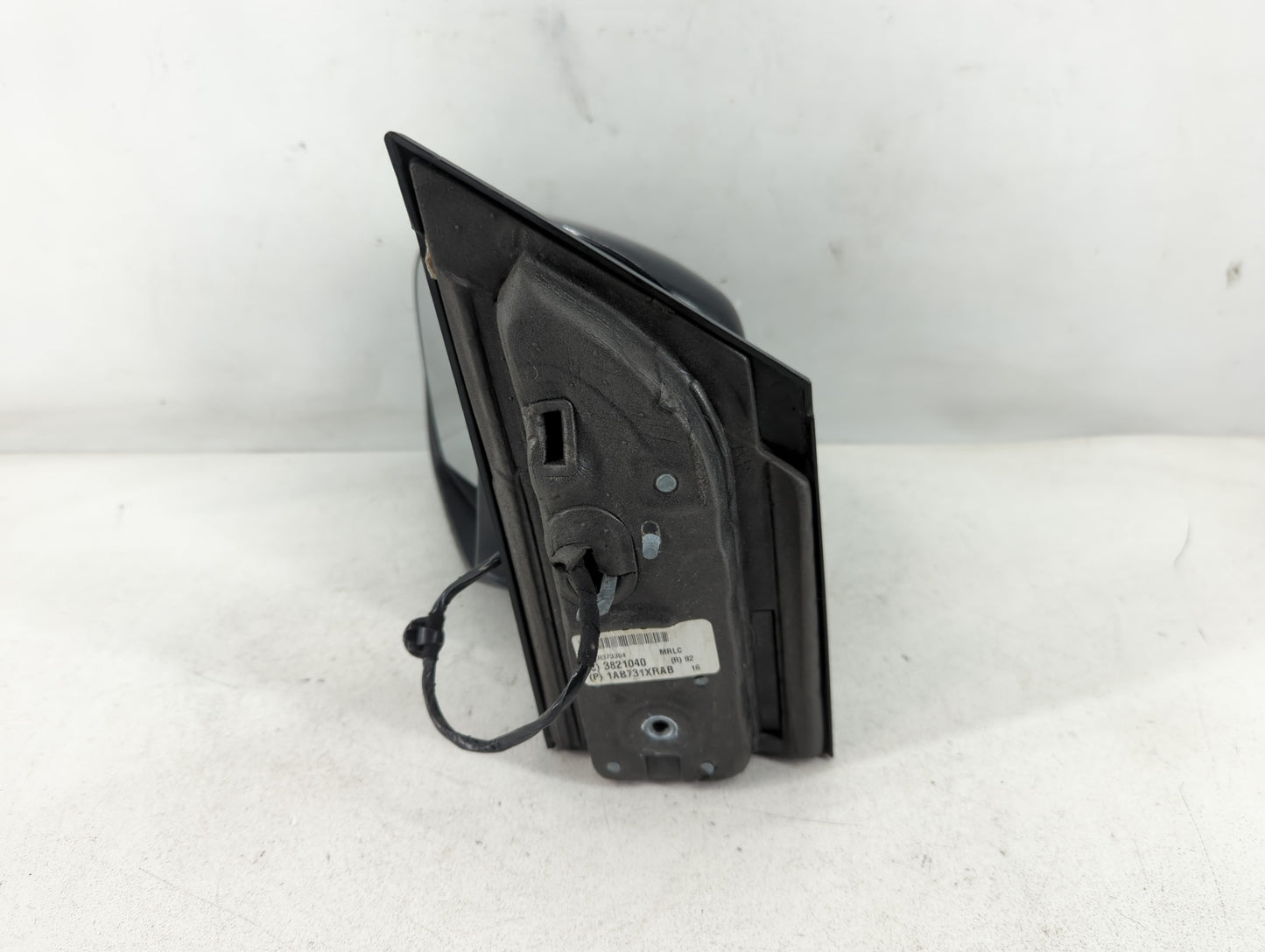 2008-2010 Chrysler Town & Country Driver Side View Mirror - Left Door Mirror OEM Used - Oemusedautoparts1.com