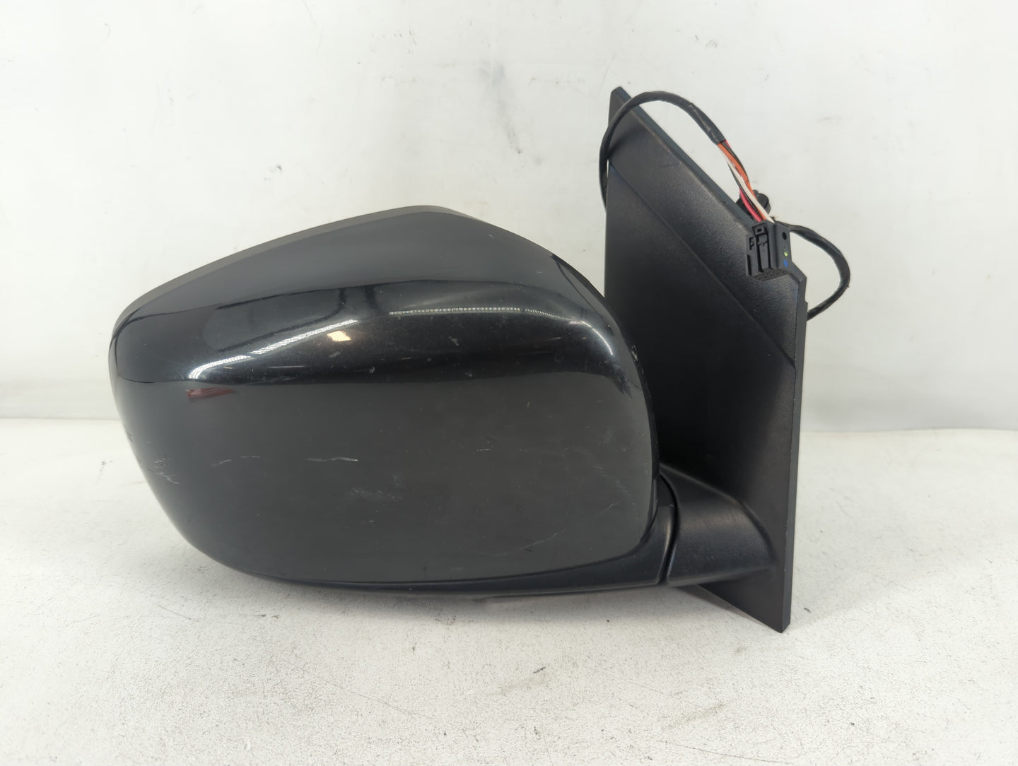 2008-2010 Chrysler Town & Country Passenger Side View Mirror - Right Door Mirror OEM Used - Oemusedautoparts1.com