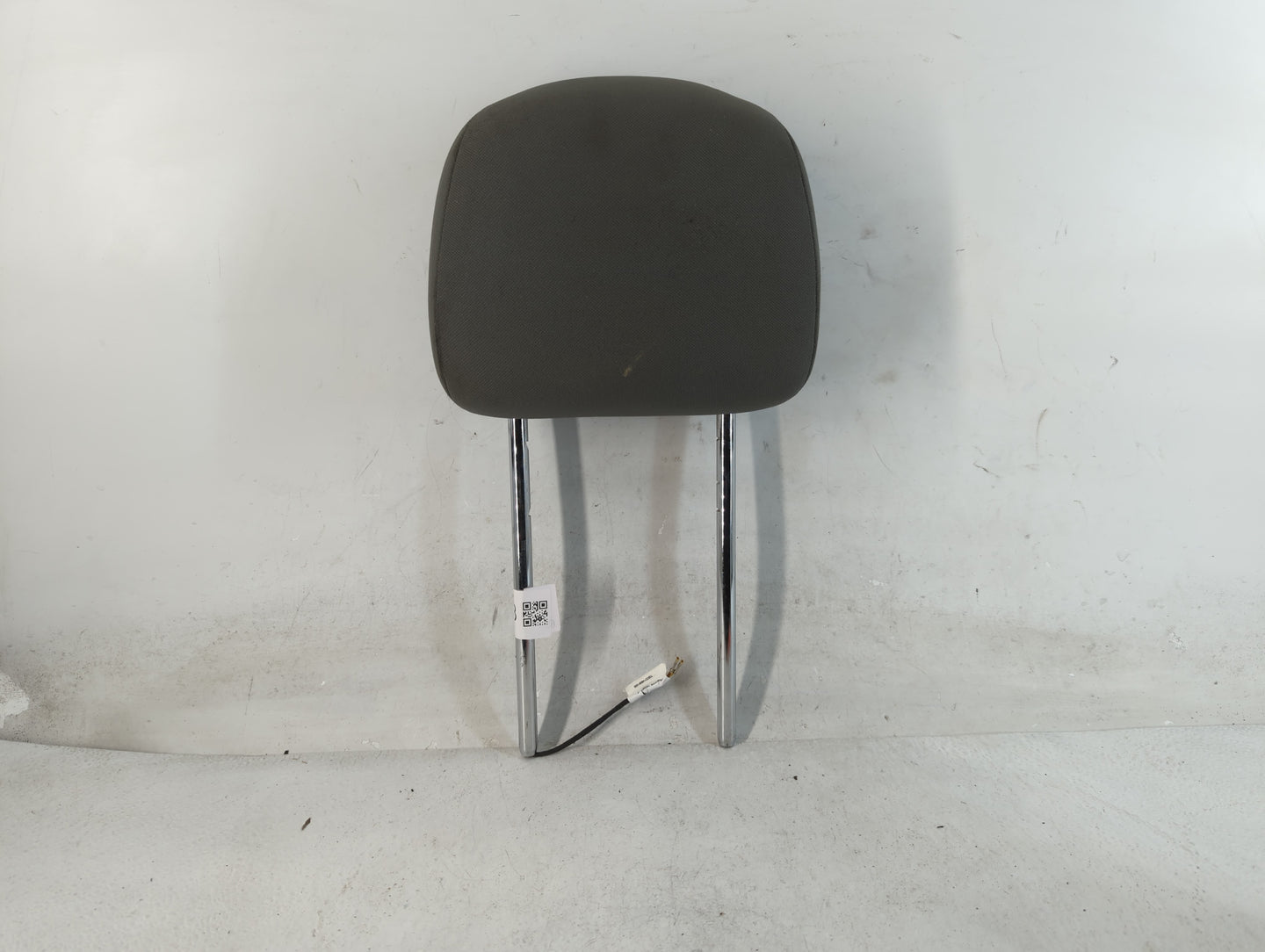 2010 Chrysler Town & Country Headrest Head Rest Front Driver Passenger Seat Fits OEM Used Auto Parts - Oemusedautoparts1.com