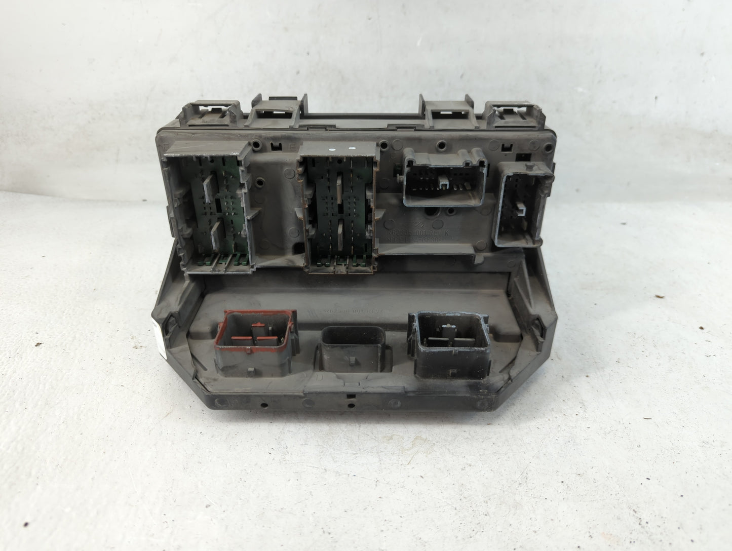 2010-2010 Chrysler Town & Country Fusebox Fuse Box Relay Module Tipm - Oemusedautoparts1.com