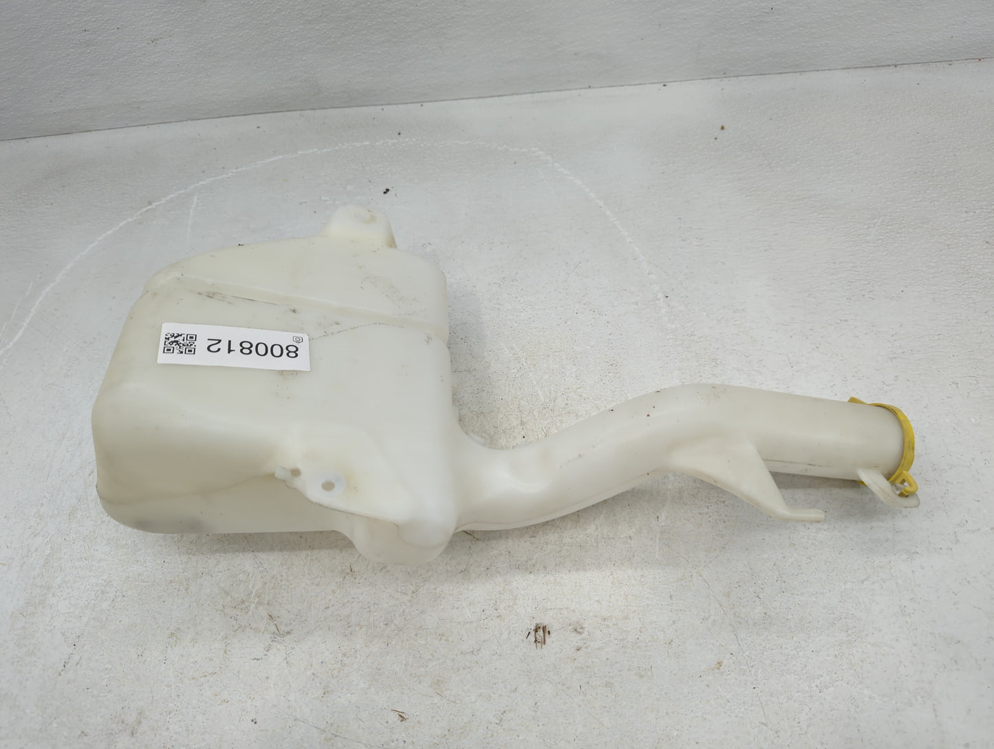 2008 Chrysler Town & Country Windshield Washer Fluid Reservoir Bottle Oem - Oemusedautoparts1.com