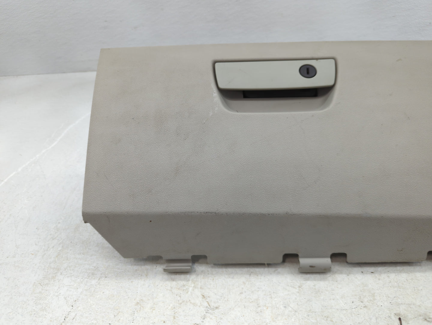 2010 Chrysler Town & Country Passenger Glove Box Door Storage Compartment 800838 - Oemusedautoparts1.com