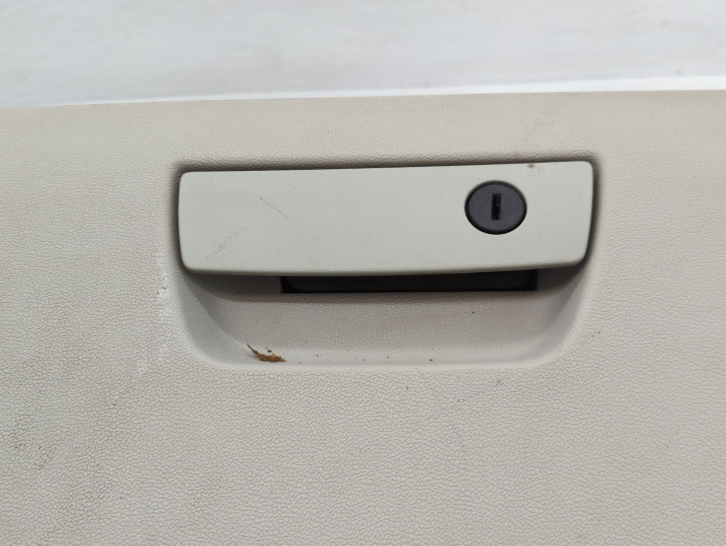 2010 Chrysler Town & Country Passenger Glove Box Door Storage Compartment 800838 - Oemusedautoparts1.com