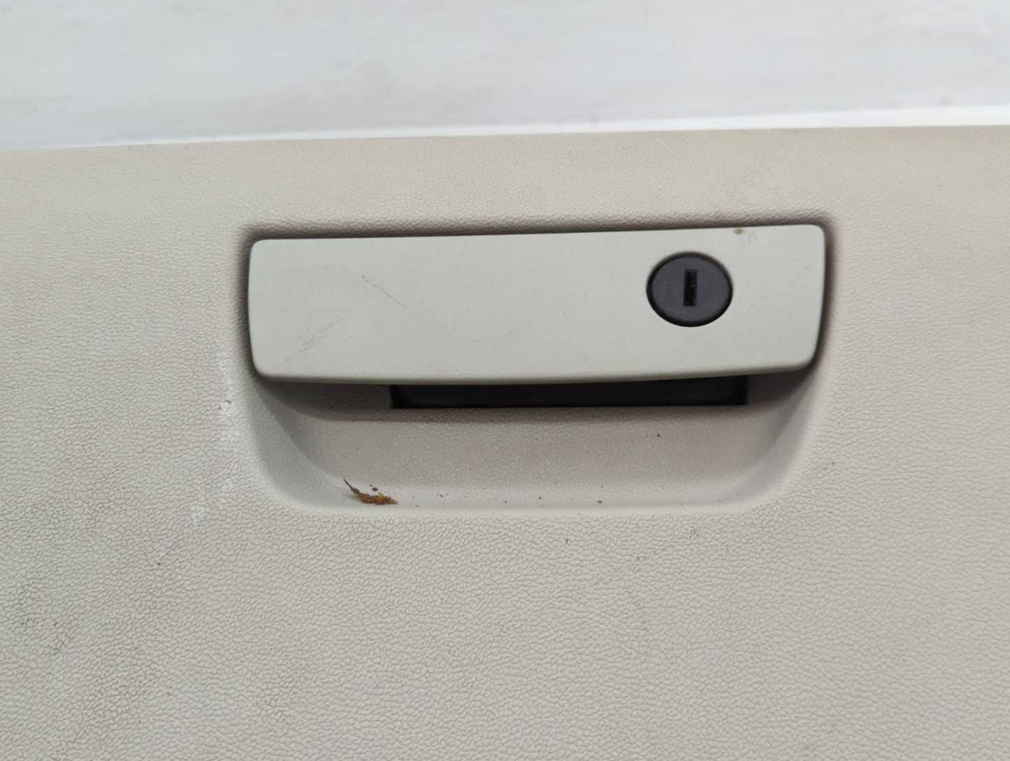 2010 Chrysler Town & Country Passenger Glove Box Door Storage Compartment 800838 - Oemusedautoparts1.com
