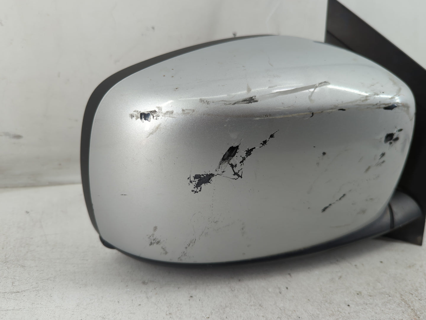 2008 Chrysler Town & Country Passenger Right Side View Manual Door Mirror - Oemusedautoparts1.com