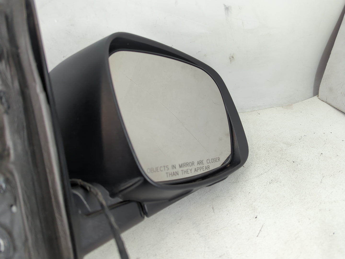 2008 Chrysler Town & Country Passenger Right Side View Manual Door Mirror - Oemusedautoparts1.com