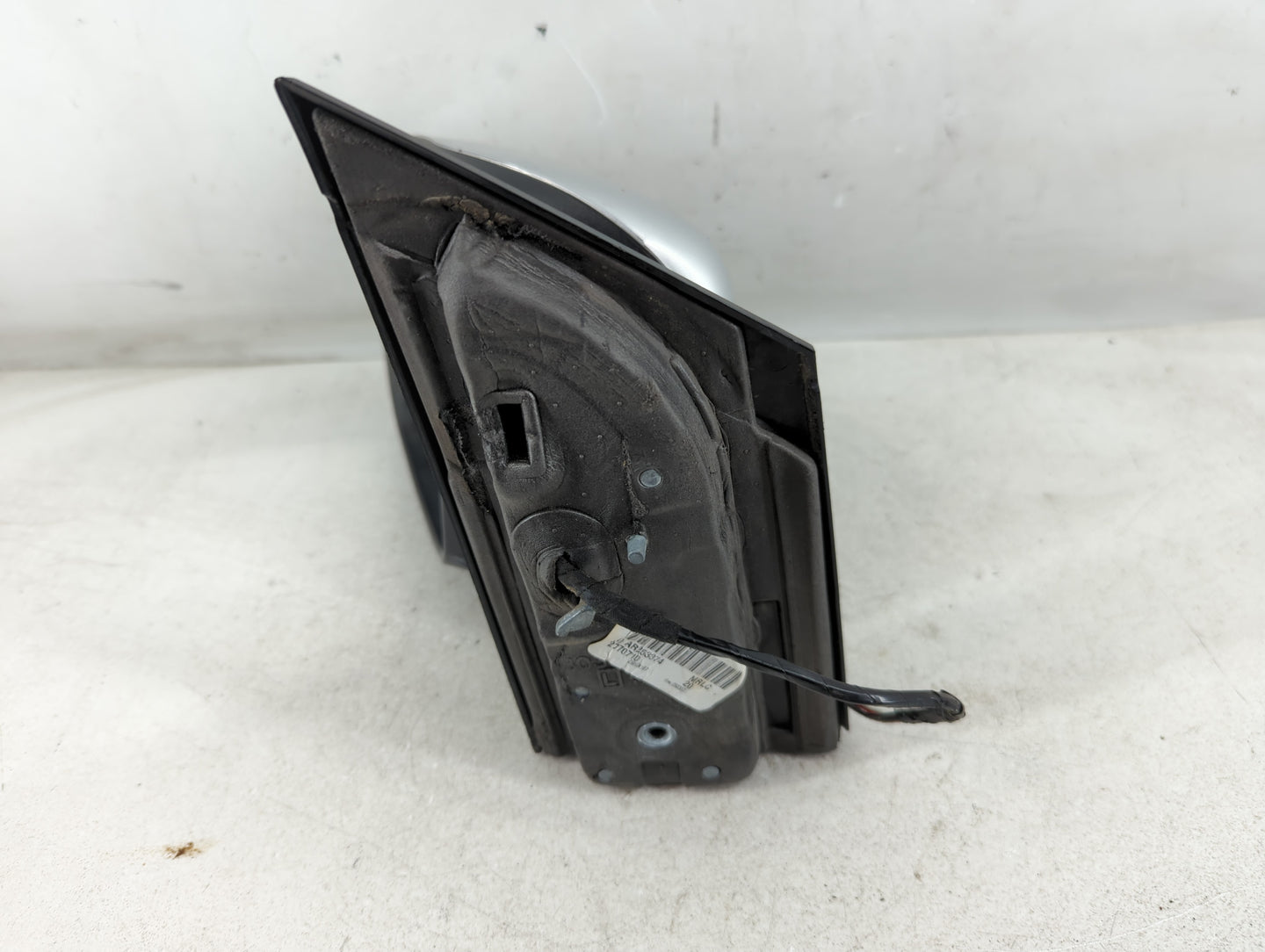 2008 Chrysler Town & Country Driver Left Side View Manual Door Mirror - Oemusedautoparts1.com