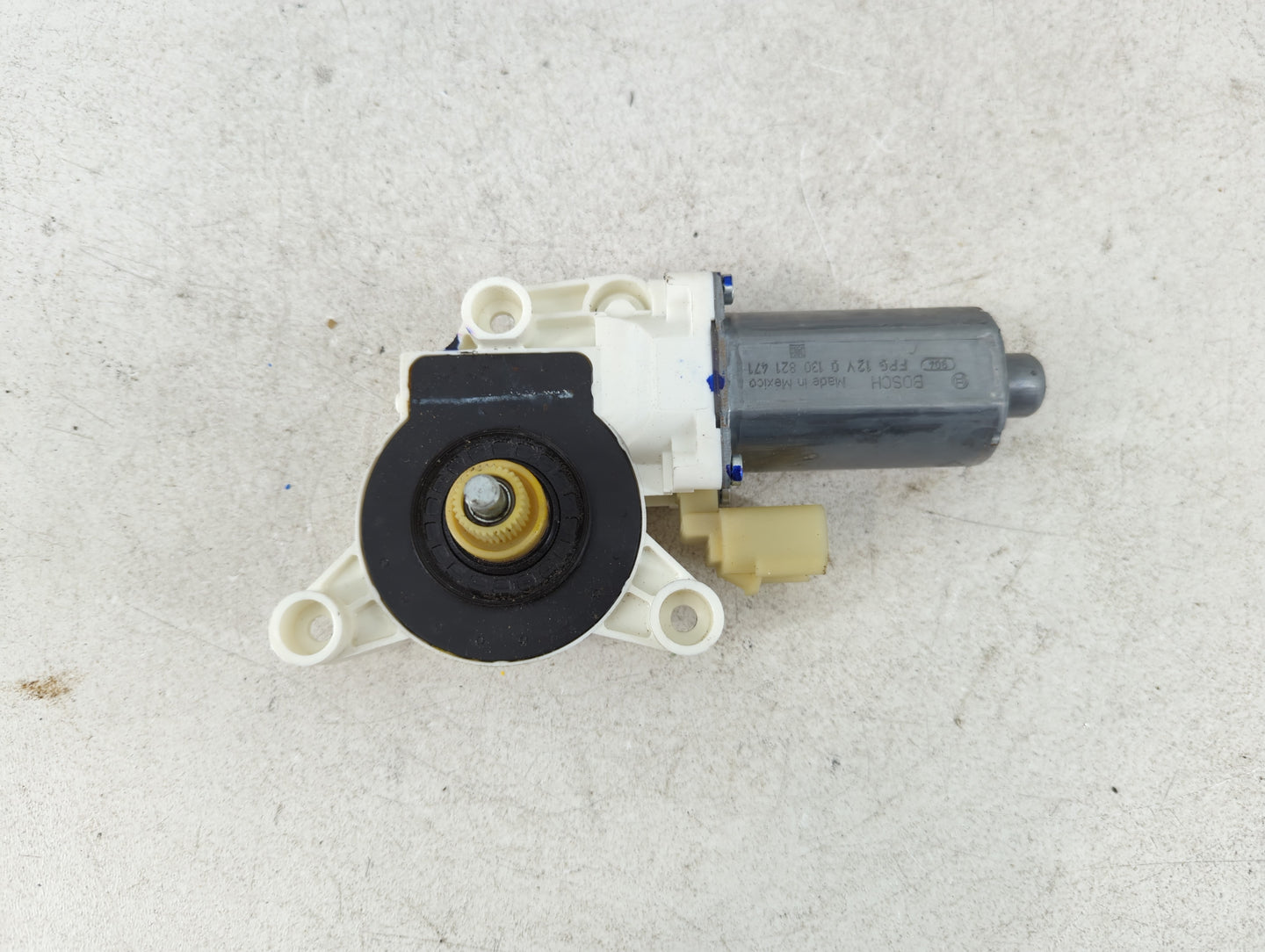 2010 Chrysler Town & Country Driver Front Left Power Window Motor - Oemusedautoparts1.com