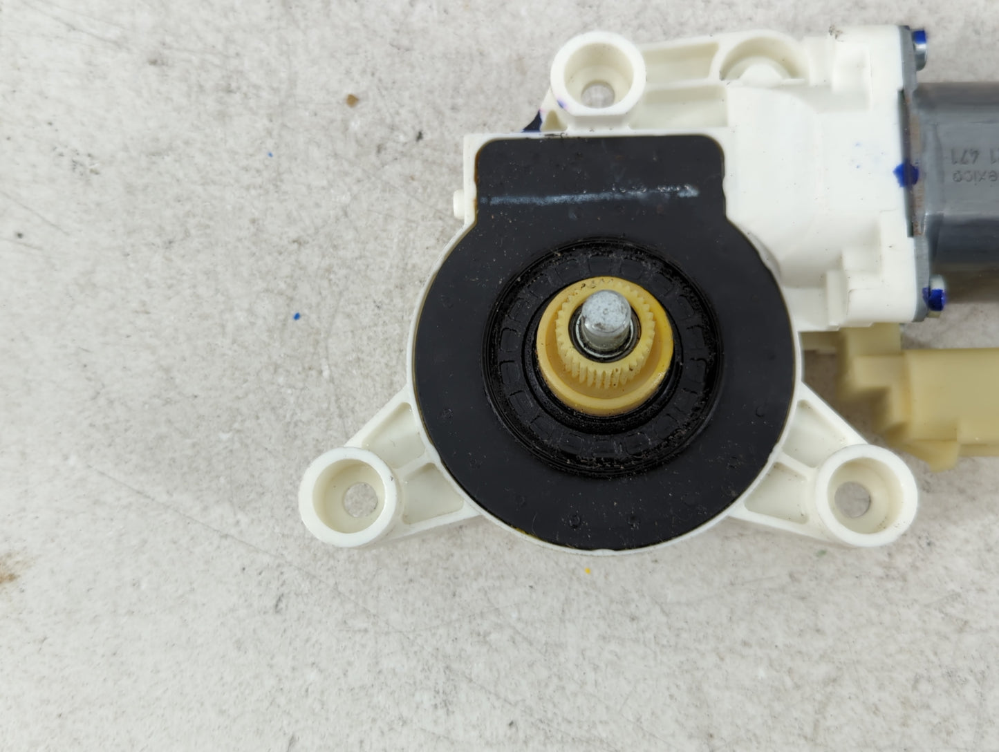 2010 Chrysler Town & Country Driver Front Left Power Window Motor - Oemusedautoparts1.com