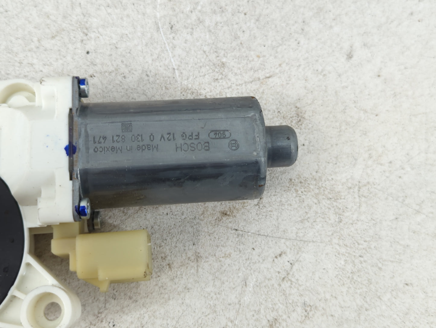 2010 Chrysler Town & Country Driver Front Left Power Window Motor - Oemusedautoparts1.com