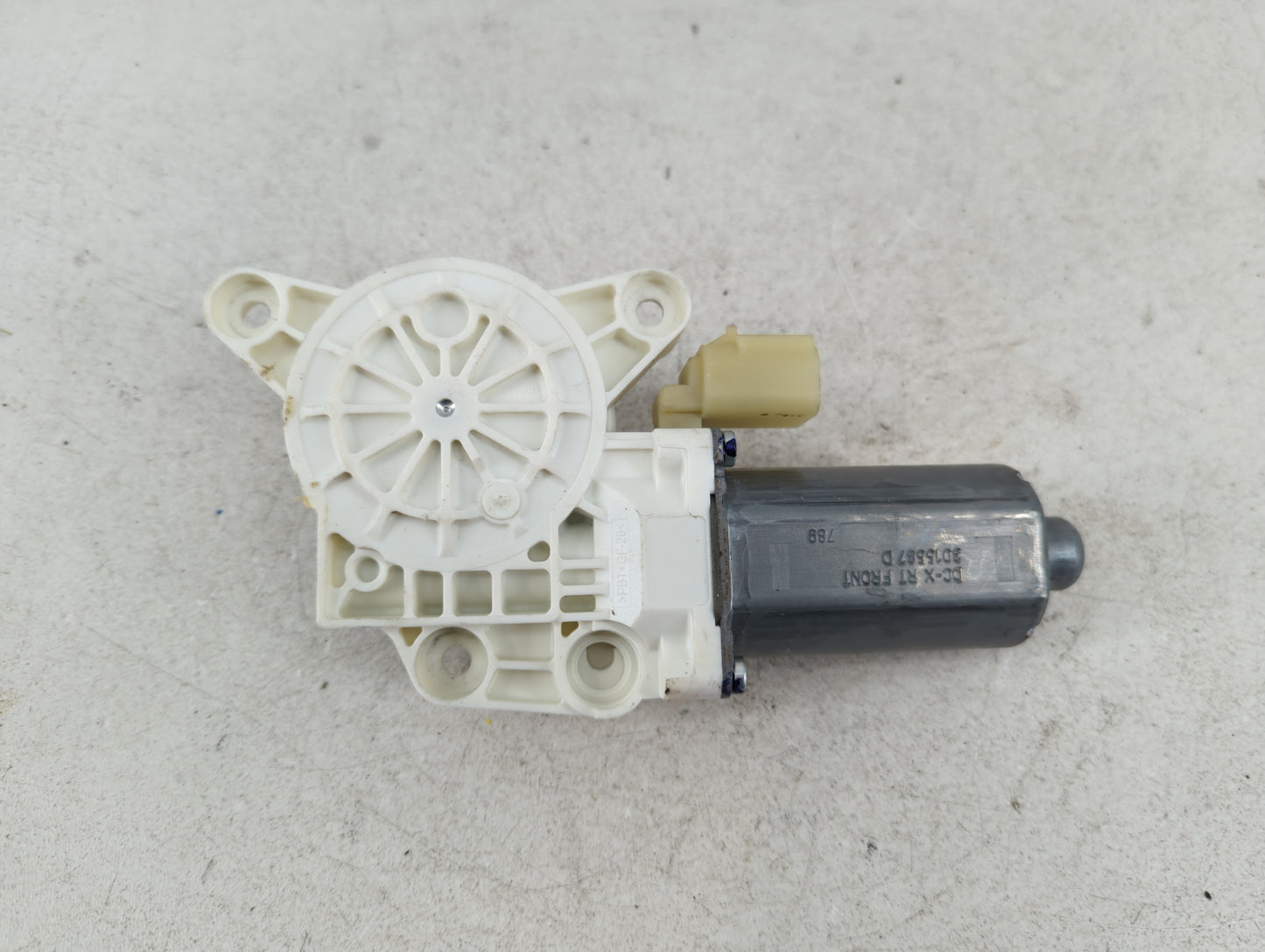 2010 Chrysler Town & Country Driver Front Left Power Window Motor - Oemusedautoparts1.com