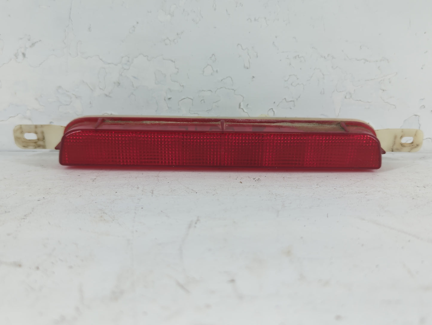 2010 Chrysler Town & Country Third Brake Light Tail Light Fits OEM Used Auto Parts - Oemusedautoparts1.com