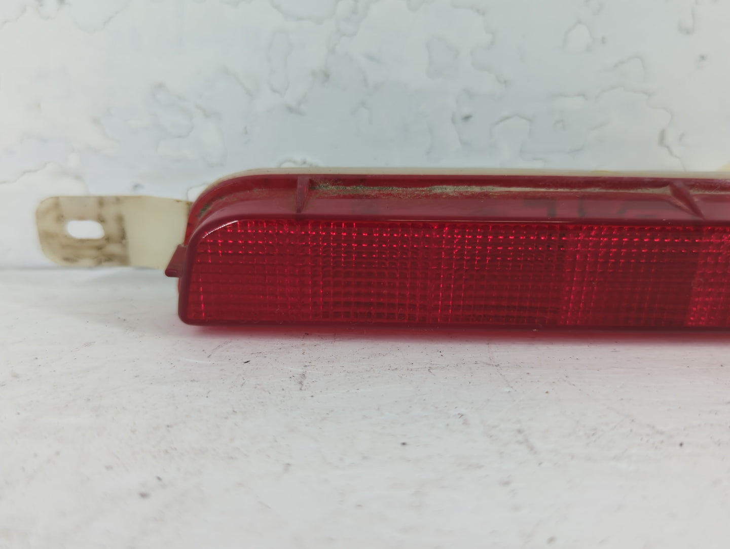 2010 Chrysler Town & Country Third Brake Light Tail Light Fits OEM Used Auto Parts - Oemusedautoparts1.com