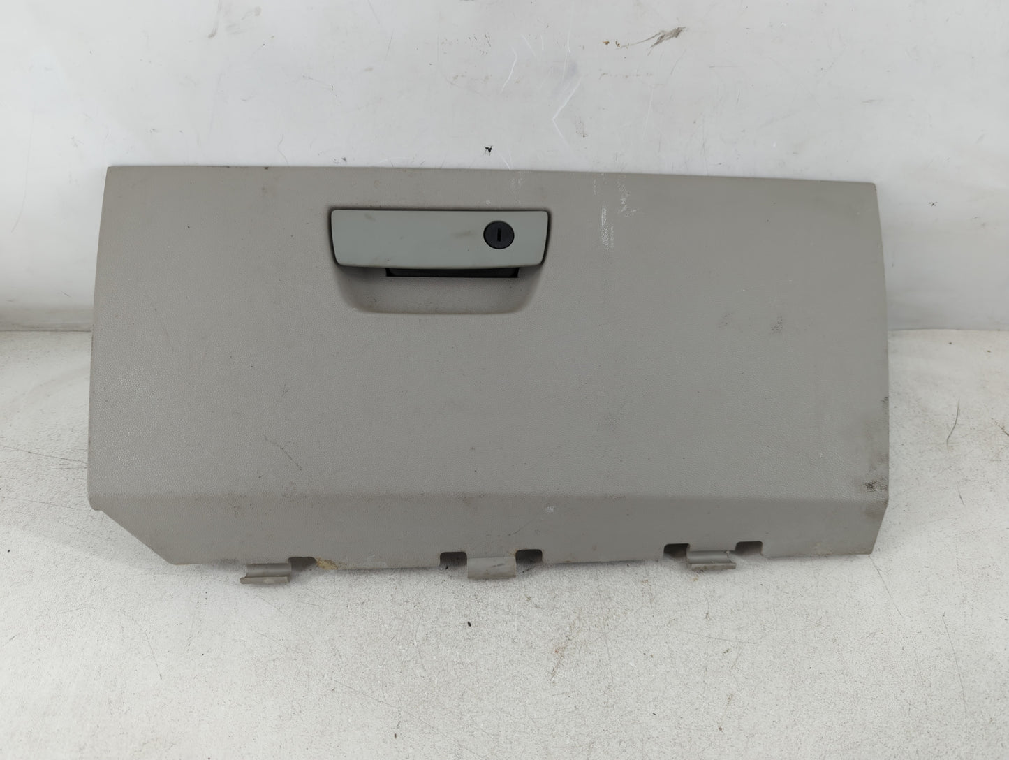 2010 Chrysler Town & Country Passenger Glove Box Door Storage Compartment 939555 - Oemusedautoparts1.com
