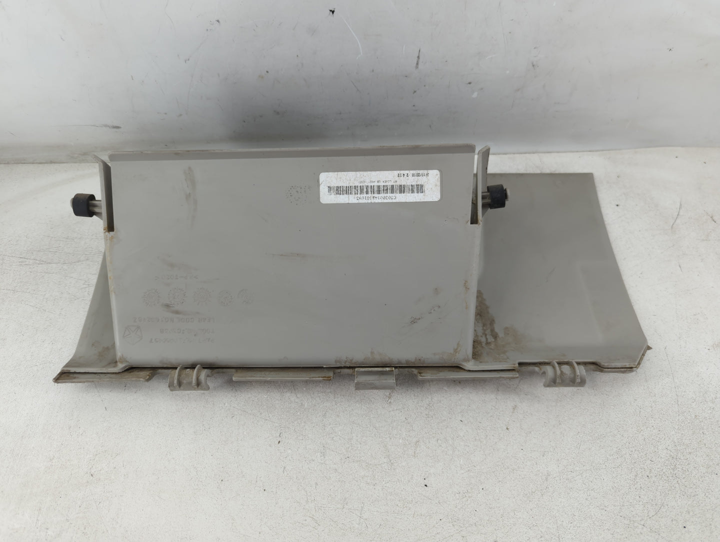 2010 Chrysler Town & Country Passenger Glove Box Door Storage Compartment - Oemusedautoparts1.com