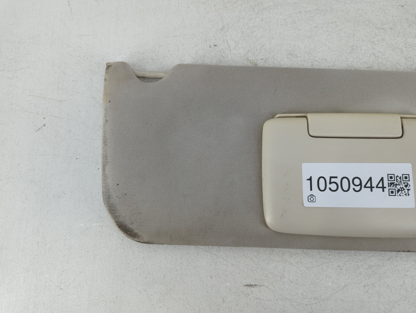 2009-2010 Dodge Avenger Sun Visor Shade Replacement Passenger Right Mirror Fits Fits 2009 2010 OEM Used Auto Parts - Oemused