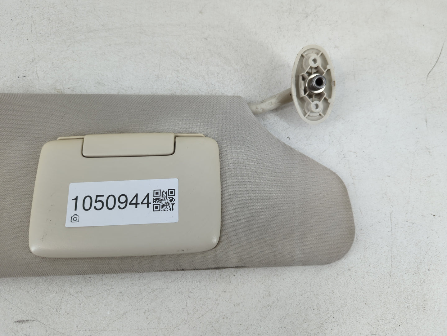2009-2010 Dodge Avenger Sun Visor Shade Replacement Passenger Right Mirror Fits Fits 2009 2010 OEM Used Auto Parts - Oemused