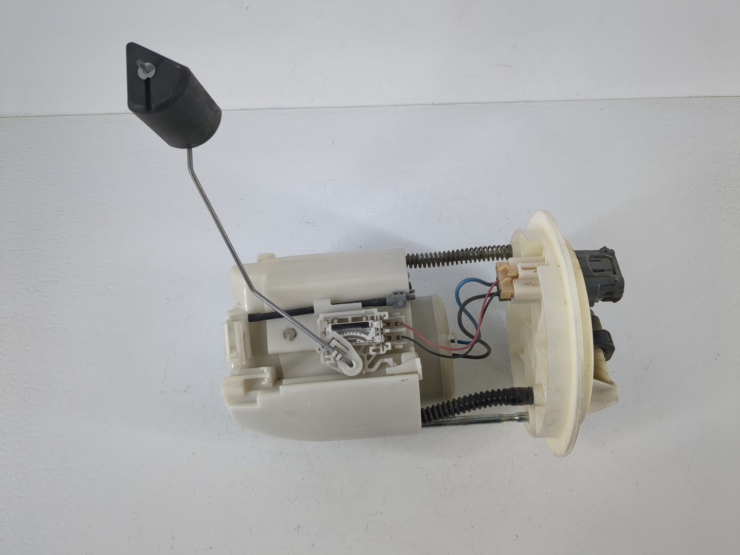 2008-2014 Dodge Avenger Electrical Gas Fuel Pump Assembly - Oemusedautoparts1.com