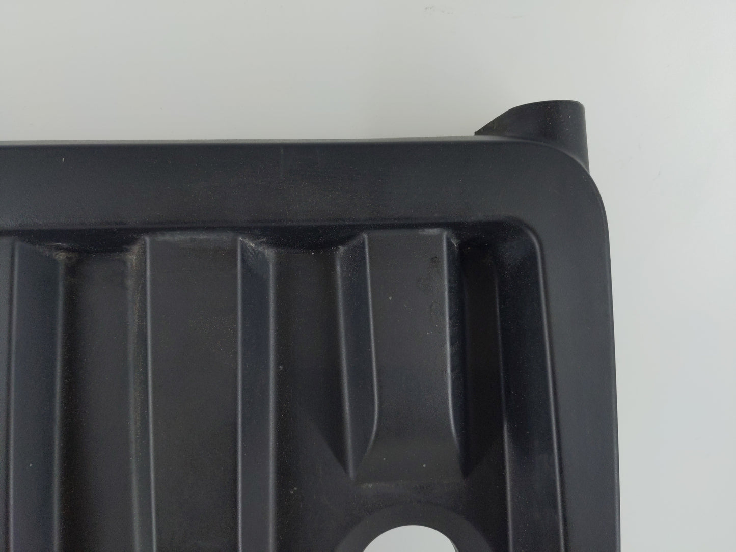 2010 Dodge Avenger Engine Cover - Oemusedautoparts1.com