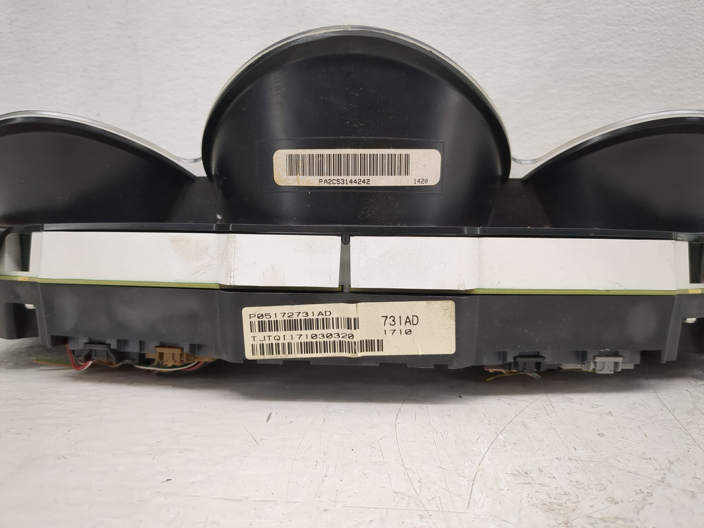 2010 Dodge Avenger Instrument Cluster Speedometer Gauges P/N:P05172731AD Fits OEM Used Auto Parts - Oemusedautoparts1.com