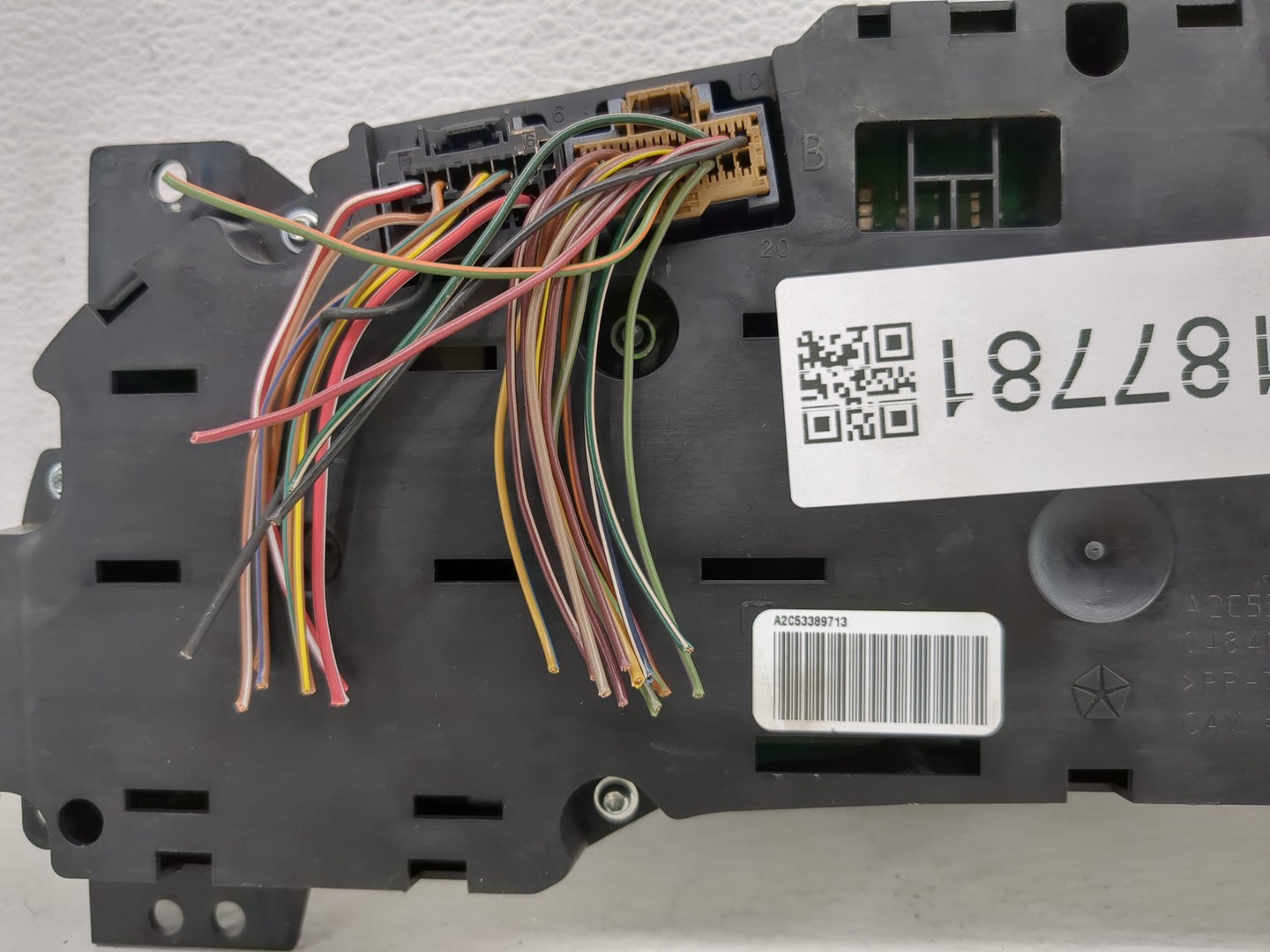 2010 Dodge Avenger Instrument Cluster Speedometer Gauges P/N:P05172731AD Fits OEM Used Auto Parts - Oemusedautoparts1.com