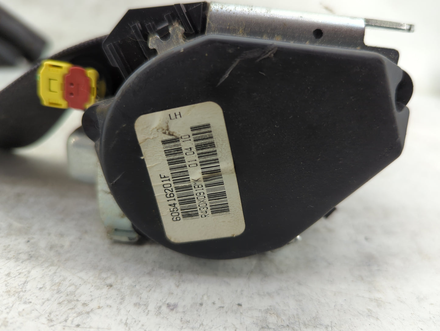 2008-2013 Dodge Avenger Drvier Front Seatbelt Retractor Black - Oemusedautoparts1.com