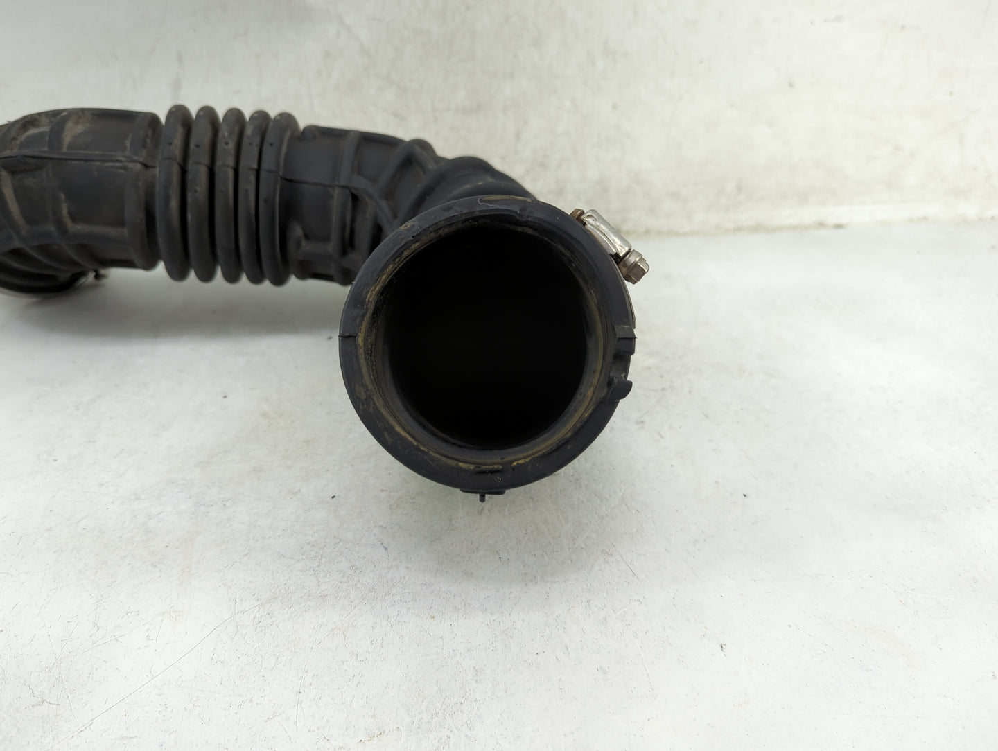 2010 Dodge Avenger Air Cleaner Intake Duct Hose Tube - Oemusedautoparts1.com