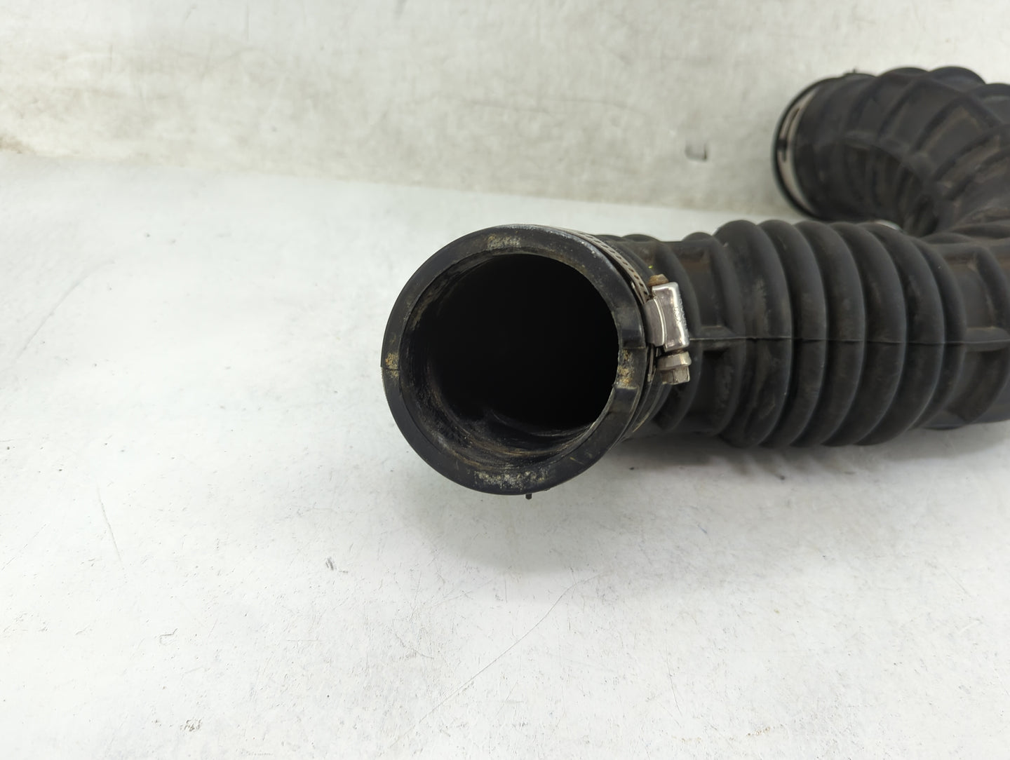 2010 Dodge Avenger Air Cleaner Intake Duct Hose Tube - Oemusedautoparts1.com