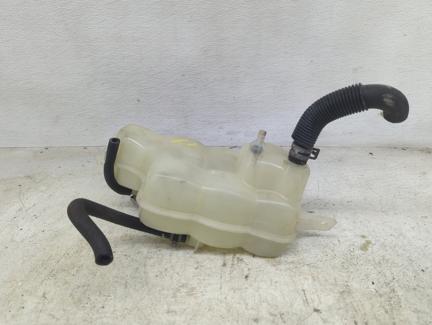 2008-2010 Dodge Avenger Windshield Washer Fluid Reservoir Bottle Oem 1438040 - Oemusedautoparts1.com