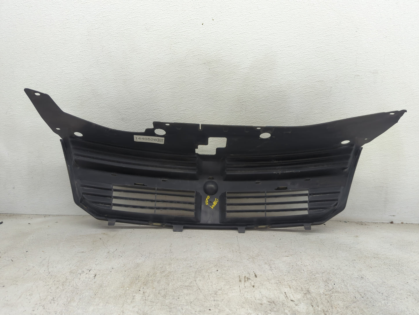 2008-2010 Dodge Avenger Front Grille Bumper Not Included - Oemusedautoparts1.com