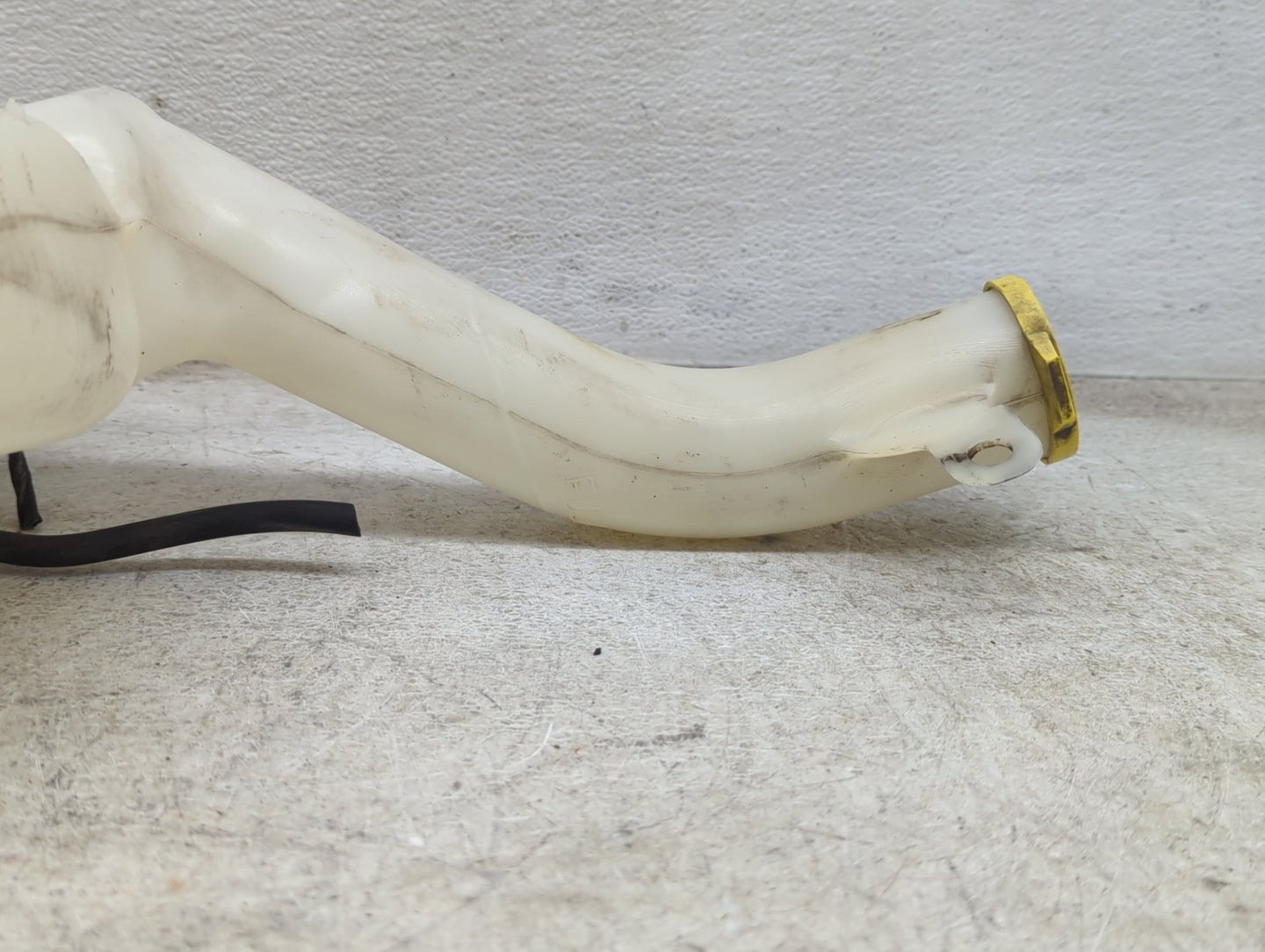 2008-2010 Dodge Avenger Windshield Washer Fluid Reservoir Bottle Oem - Oemusedautoparts1.com
