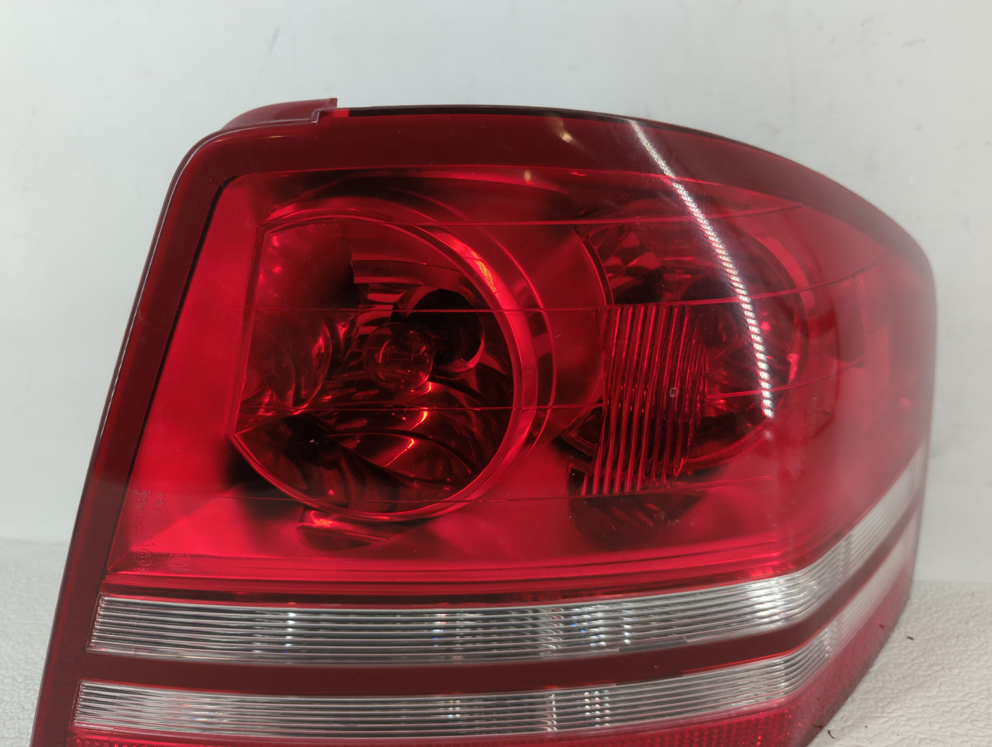 2008-2010 Dodge Avenger Tail Light Assembly Passenger Right OEM P/N:05303990AE 05303990AG Fits Fits 2008 2009 2010 OEM Used 