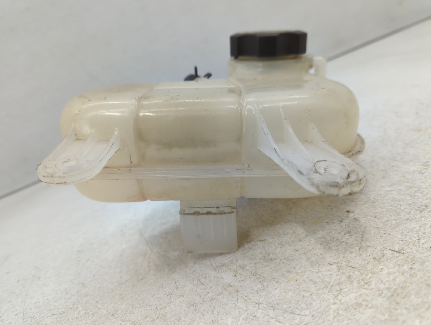 2008-2010 Dodge Avenger Windshield Washer Fluid Reservoir Bottle Oem - Oemusedautoparts1.com