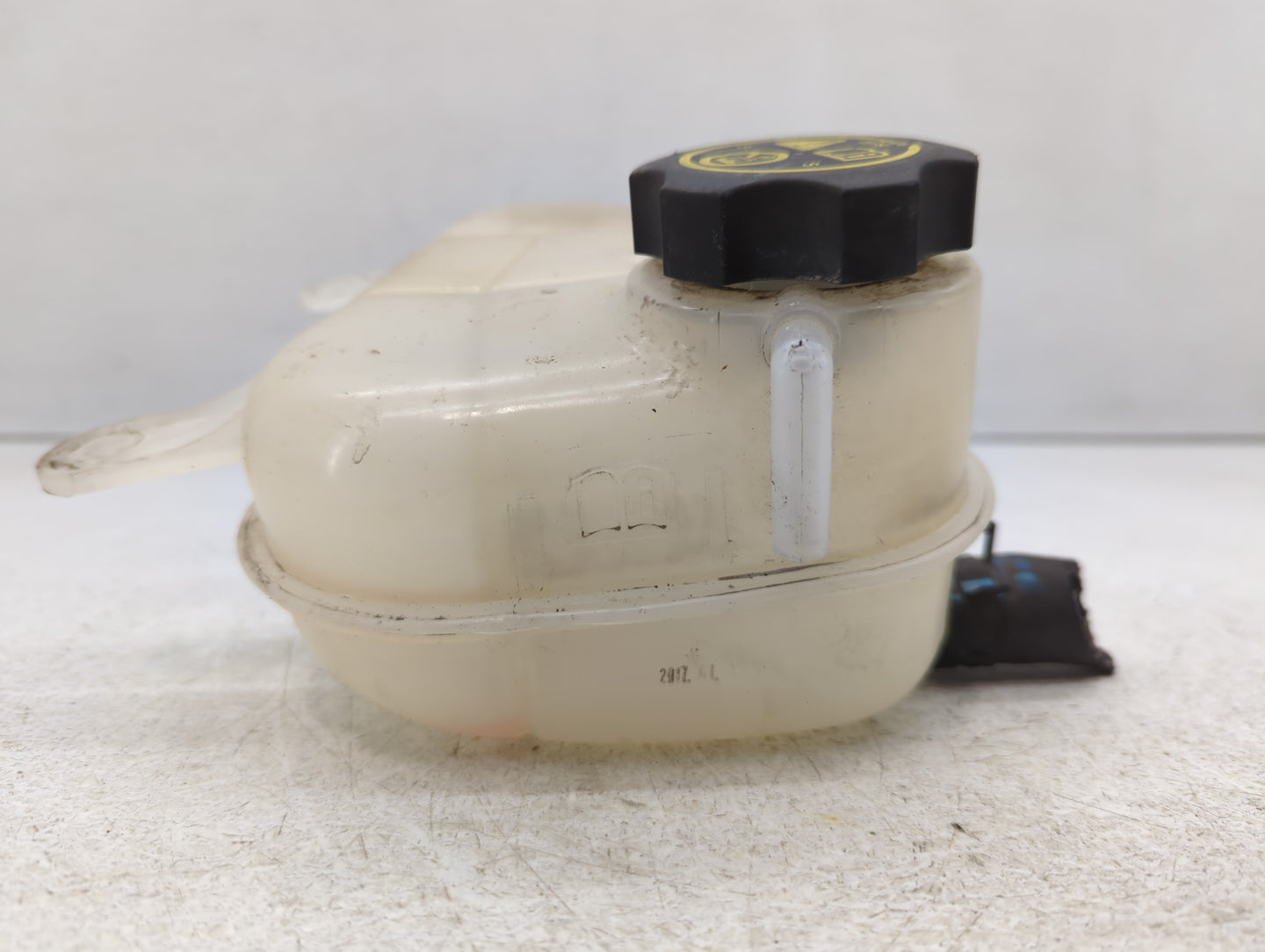 2008-2010 Dodge Avenger Windshield Washer Fluid Reservoir Bottle Oem - Oemusedautoparts1.com