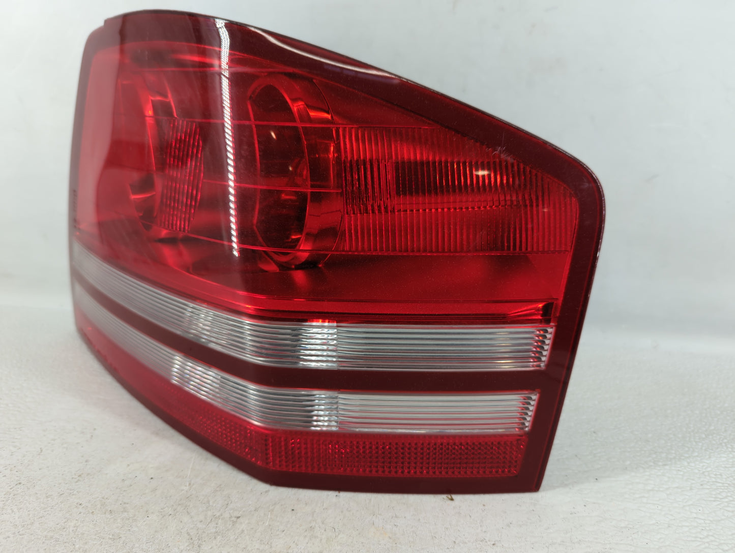 2008-2010 Dodge Avenger Tail Light Assembly Passenger Right OEM P/N:05116220A DC 0533990A G Fits Fits 2008 2009 2010 OEM Use