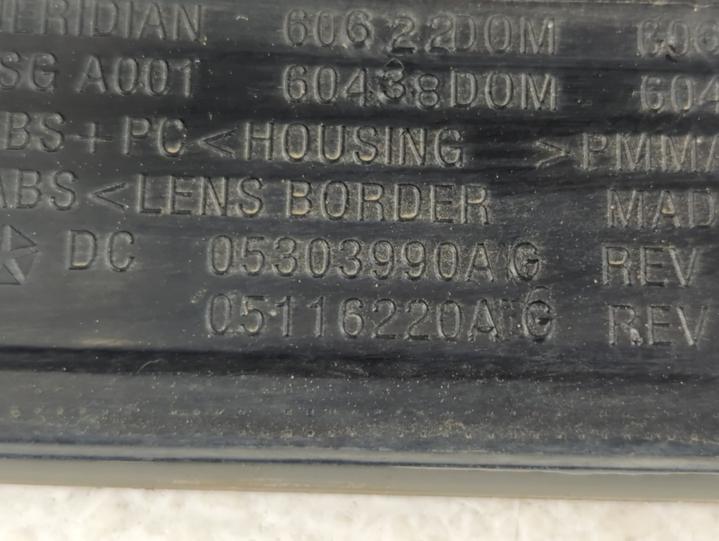 2008-2010 Dodge Avenger Tail Light Assembly Passenger Right OEM P/N:05116220A DC 0533990A G Fits Fits 2008 2009 2010 OEM Use